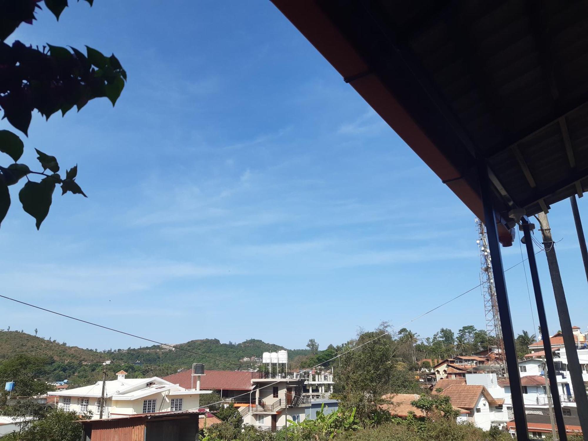 Tiny House For Couple Apartment Madikeri Room photo